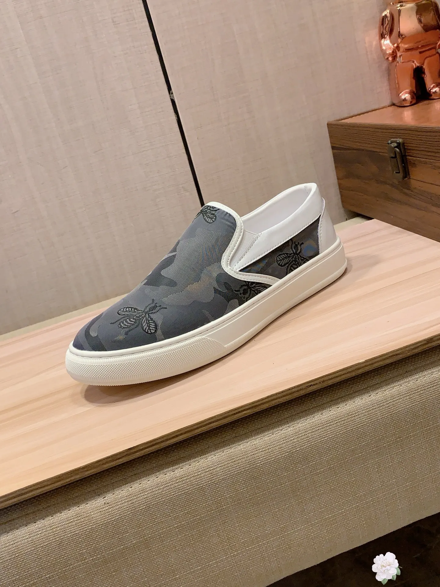 Men's men's shoes💰360💰💰🎩🎩[Lightning][Lightning] "Gucci*" The latest and most popular casual shoes, top brands [seduce] luxury~purchase, top~quality. [Strong] The upper is made of imported breathable cowhide with material ➕ breathable sheepskin lining (•) and fine workmanship. The original stylish and stylish soft rubber wear-resistant and non-slip outsole is light and comfortable on the feet. The real thing looks better when photographed in real life. No. 2661: Code: 38-44, 45 can be customized, 3️⃣ colors are available